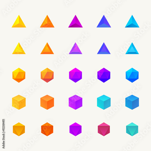 Polygon 3d objects set. Vector icons © sayid