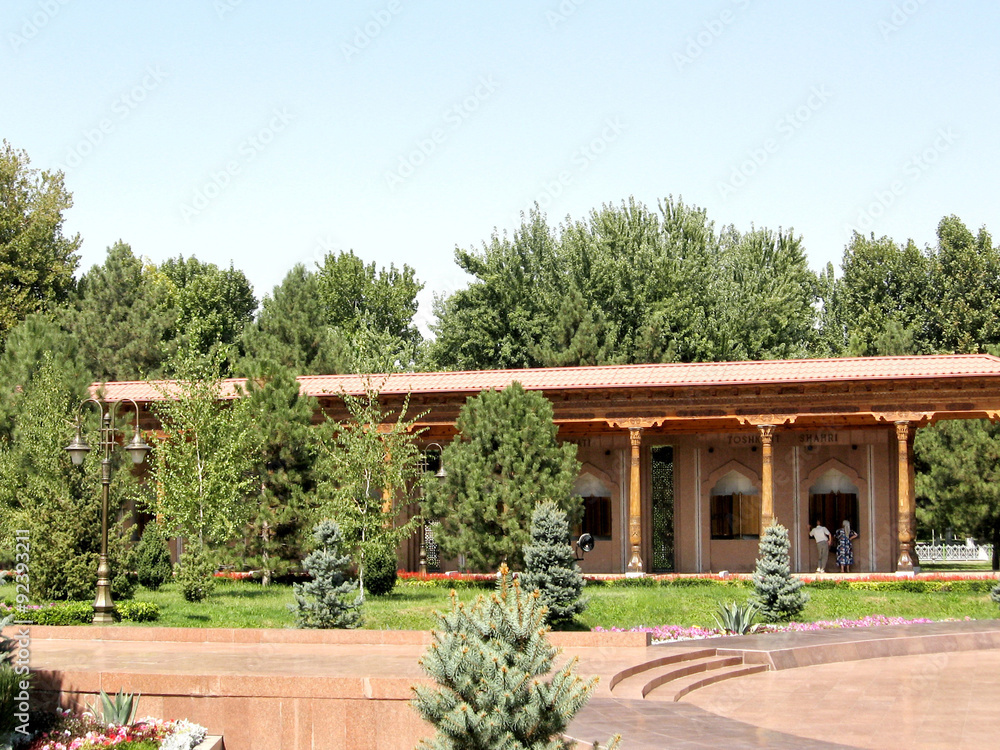 Tashkent The Gallery in Independence square 2007