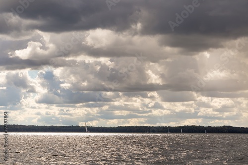 Obrazy Jezioro Mamry  sztormowe-chmury