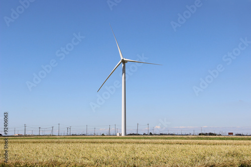 青空と風車 © rifotolia