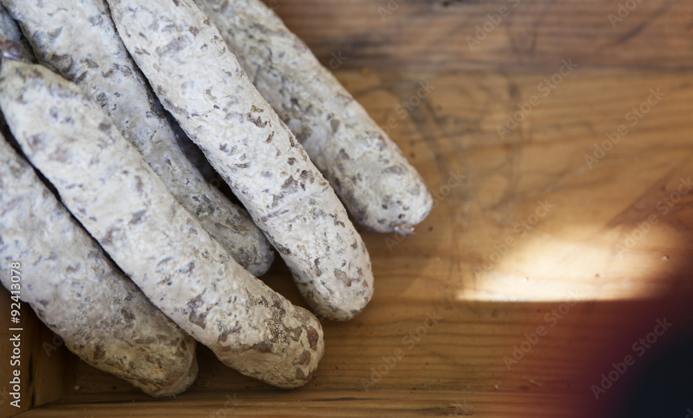 saucissons saucissons