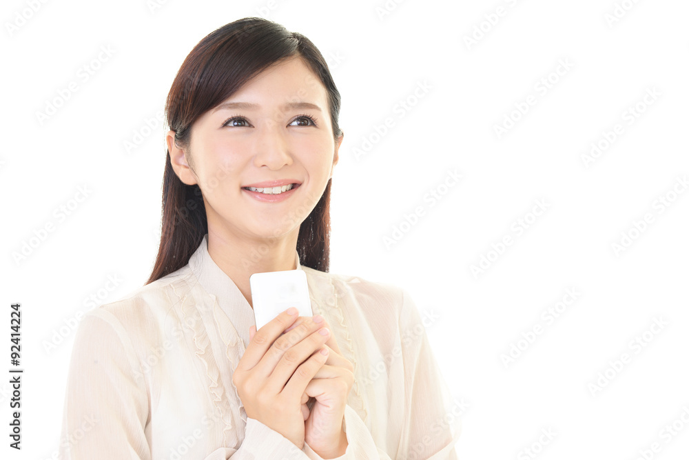 スマートフォンを持つ女性