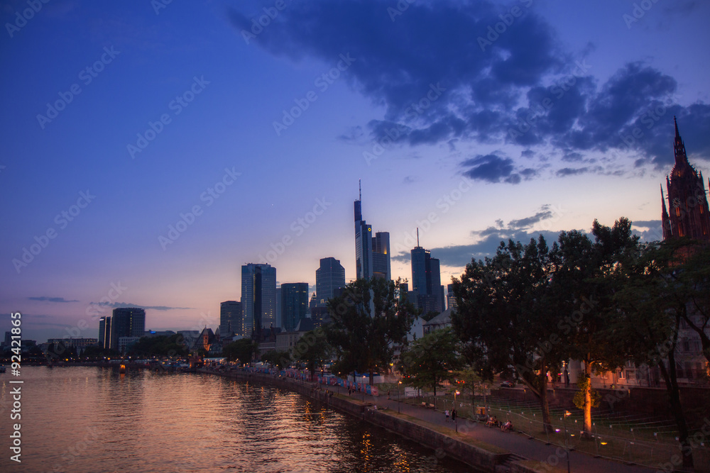 Frankfurt Cityscape beim Sonnenuntergang