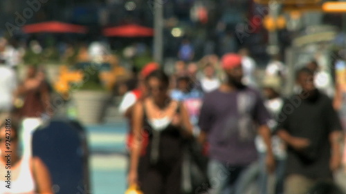 Wallpaper Mural Crowds in NYC - real time Torontodigital.ca