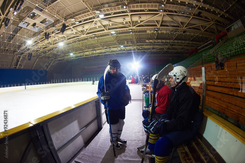 Photography ice hockey players on bench