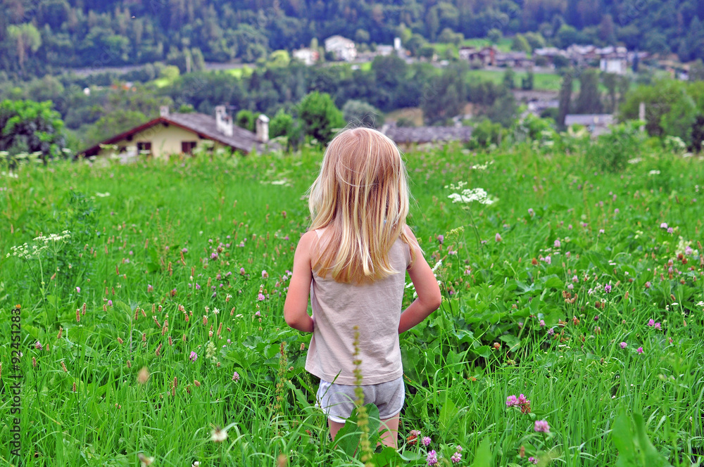 Fototapeta premium Blond boy looking at home