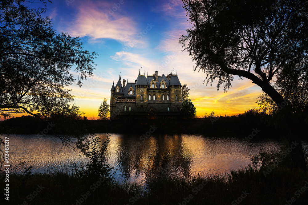 Fototapeta premium landscape of sunset with cloudy orange sky