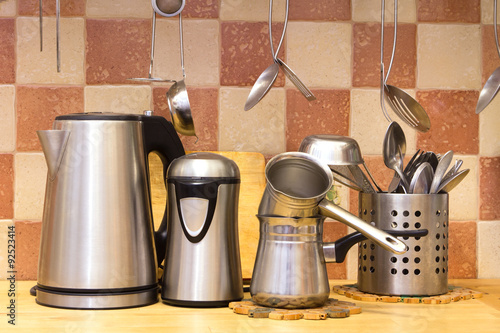 Housewares standing on the kitchen desk