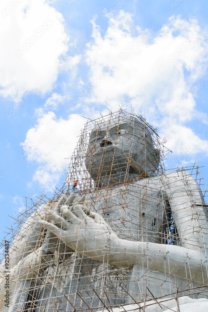 Construction of Buddha statue big