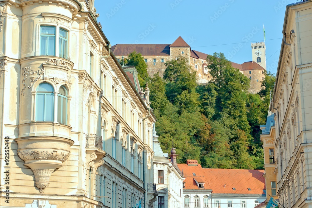 Ljubljana, Stritarjeva ulica, Blick auf die Burg (August 2015) 
