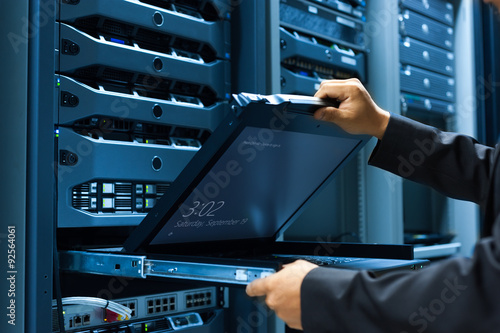 Computer engineering find and trobleshoot  computer server in data center room