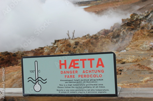 Warnung vor aktivem Vulkan im Hochtemperaturgebiet Seltun (Island)