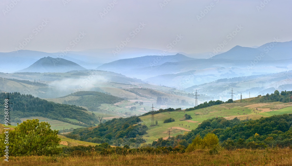 Obraz premium Carpathian foggy morning