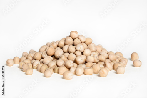 Fotografie Pease seeds isolated on white background