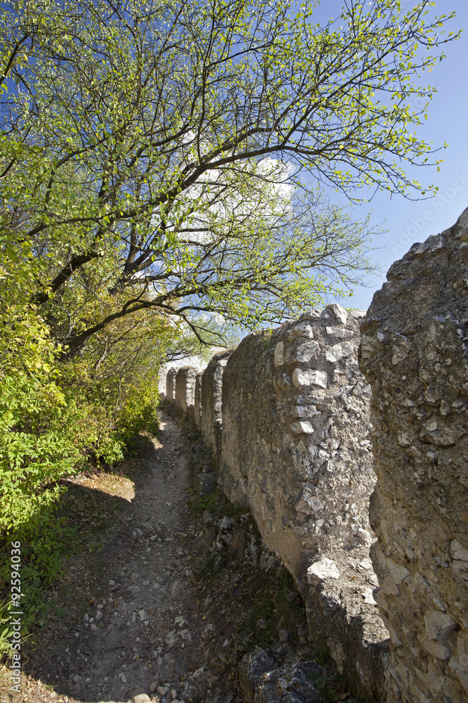 Wehrgang zur Staatzer Burgruine