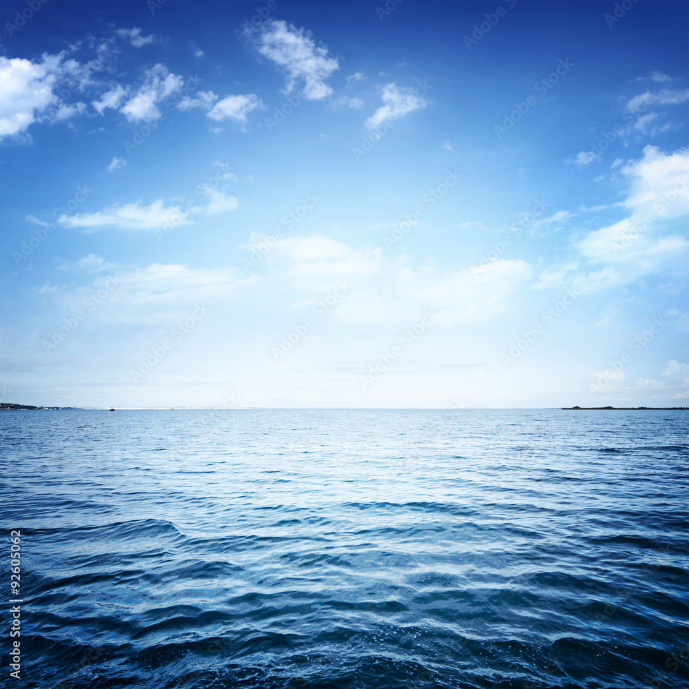 Obraz premium Blue sea