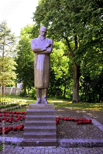 Sculpture to remember lithuanian composer Juozas Naujalis photo