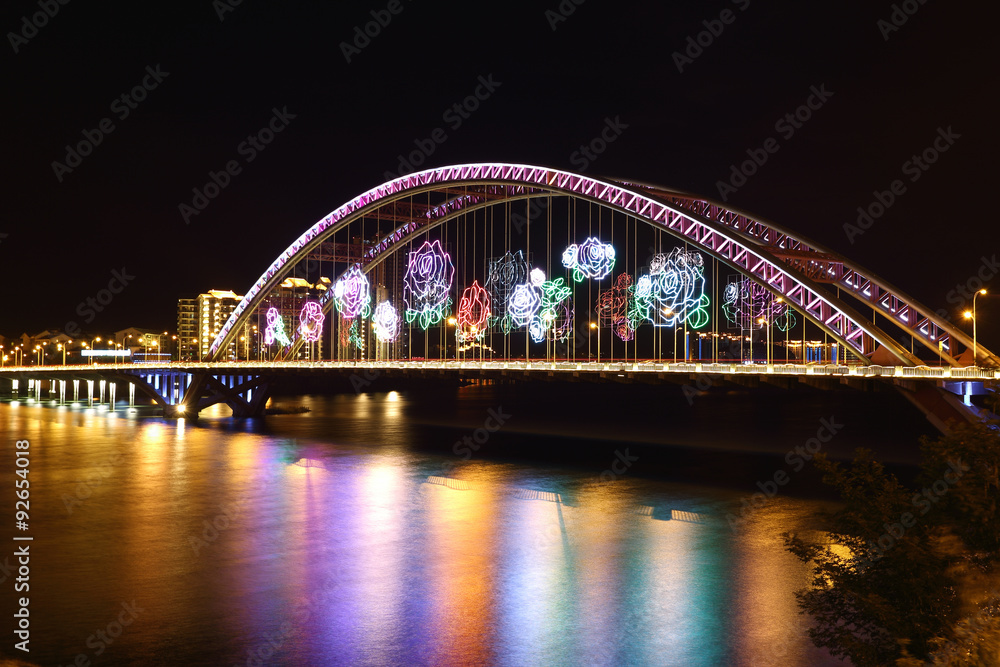 Obraz premium rose bridge