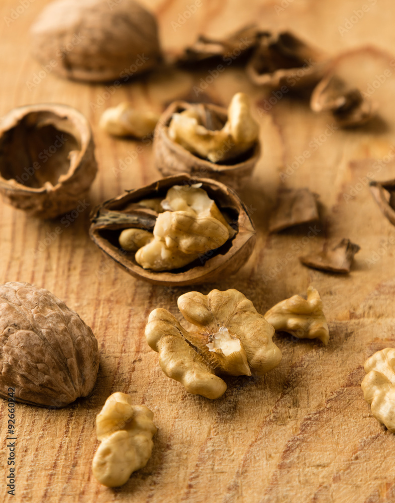Fototapeta premium walnuts