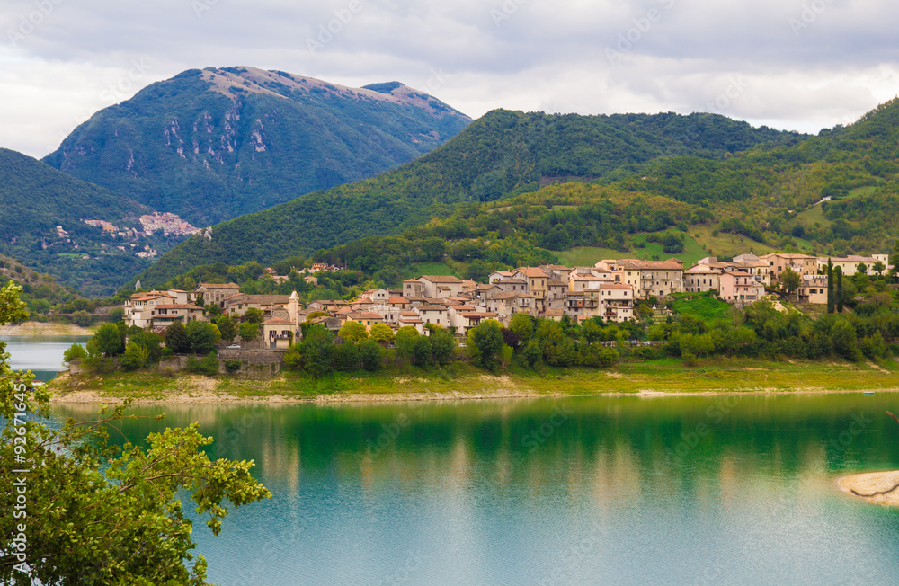 Vista panoramica di Colle di Tora in Lazio