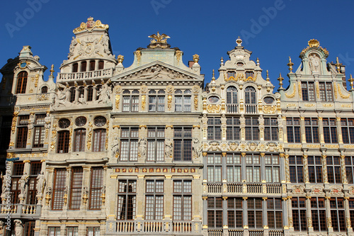 Bruxelles, Grand-Place, Façades avec décorations dorées © Regormark