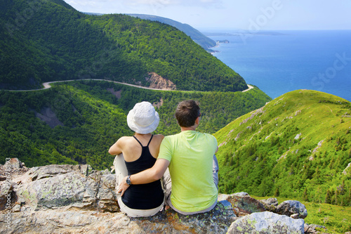 Fototapeta A couple at Skyline Trail in Nova Scotia, Canada