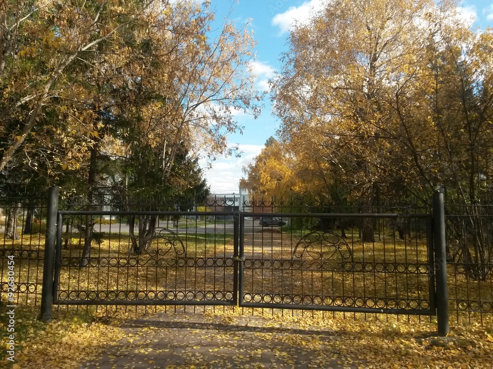 Gates of autumn