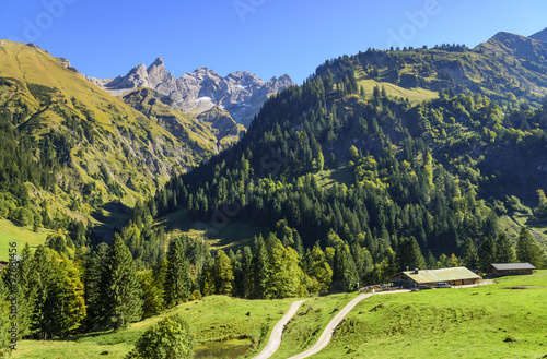 Fototapeta Naklejka Na Ścianę i Meble -  Schöne Natur in den Allgäuer Alpen