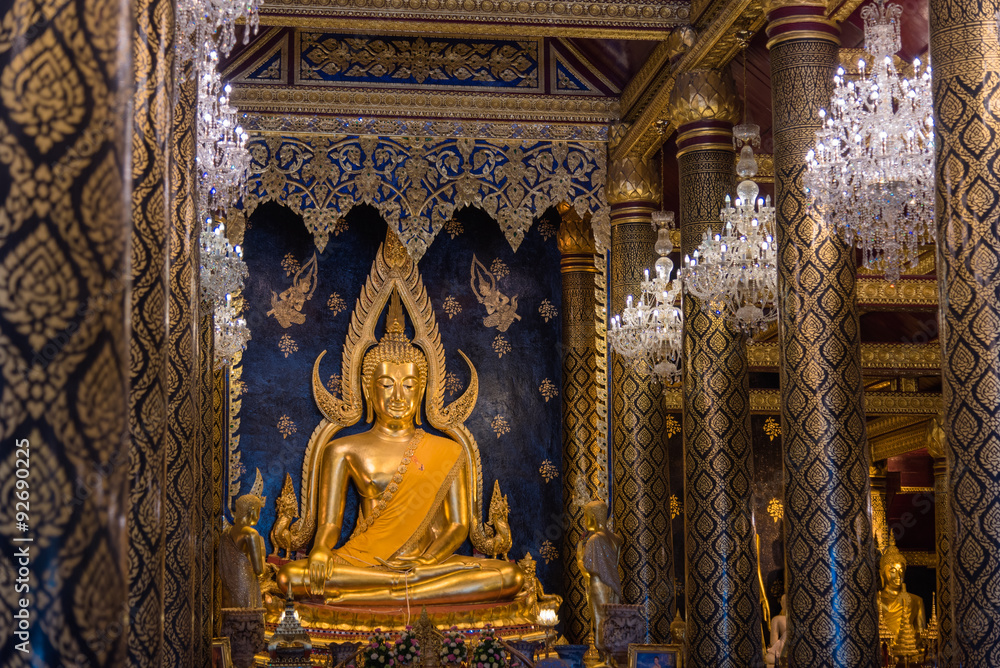 Fototapeta premium Chinnarat Buddha sculpture