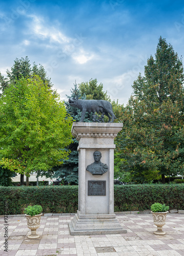 Canvas Print Replica of the Capitoline Wolf in Galati, Romania