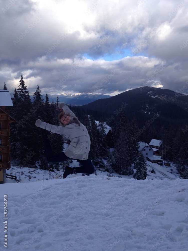 Fototapeta premium jumping in the mountains