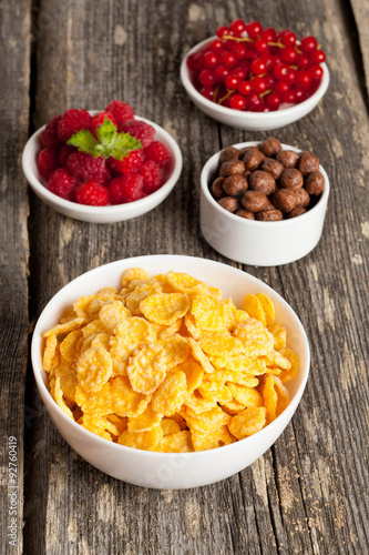 Cornflakes and different Berries