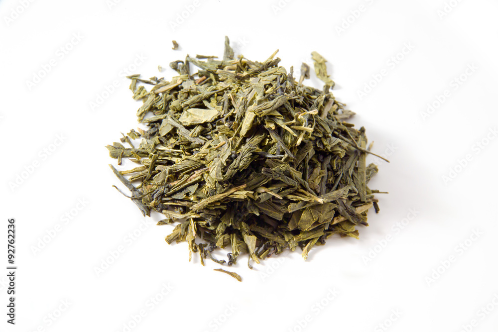 Japanischer Sencha Tee, weisser Untergrund Japanischer Sencha Tee, weisser Untergrund