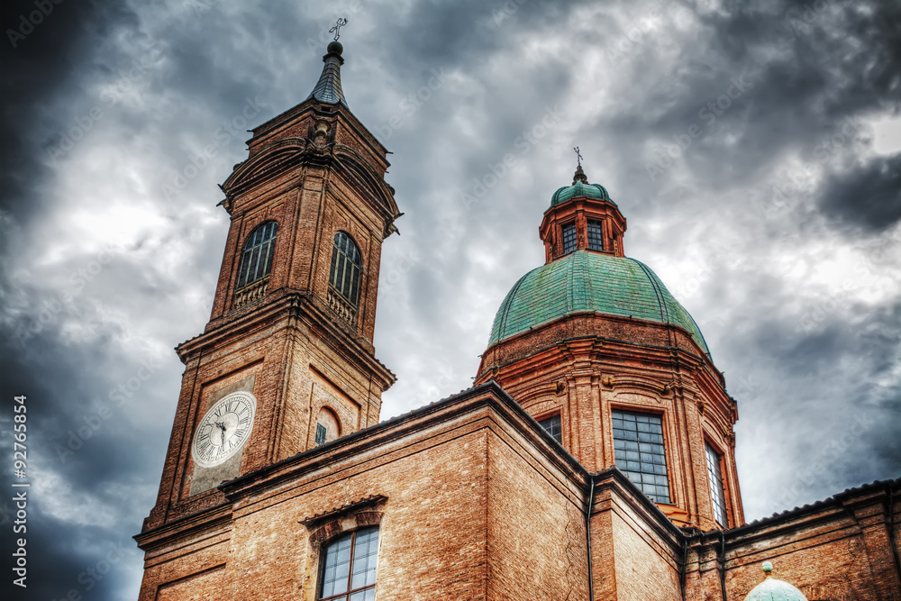 Santi Bartolomeo e Gaetano steeple and dome in Bologna