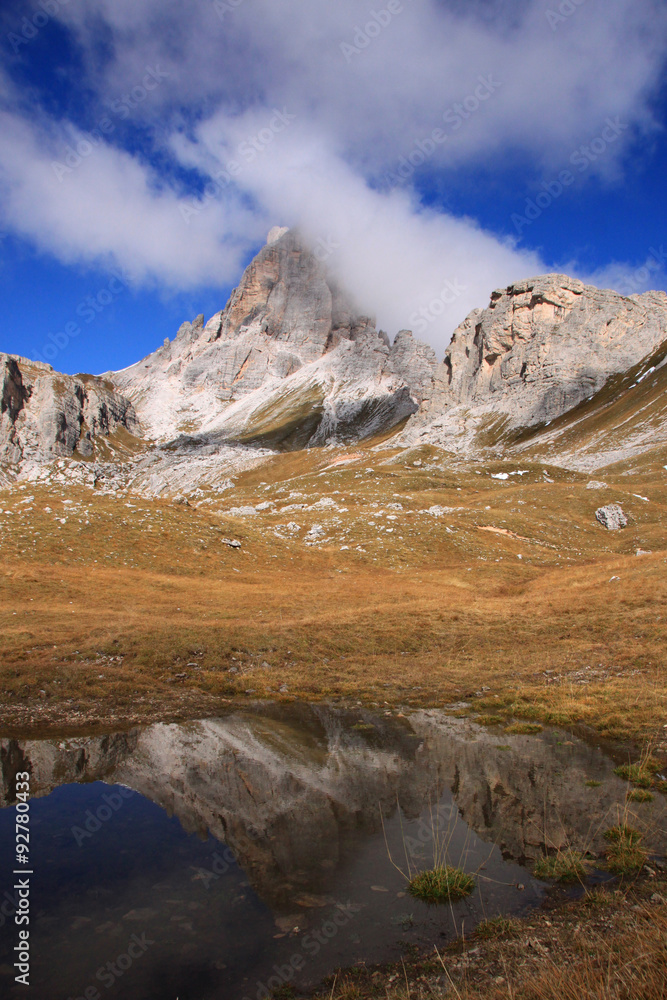 Passeggiate autunnali nelle Dolomiti d'Ampezzo Passeggiate autunnali nelle Dolomiti d'Ampezzo