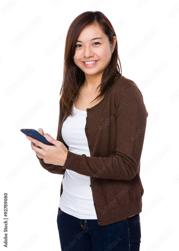 Woman use of the cellphone