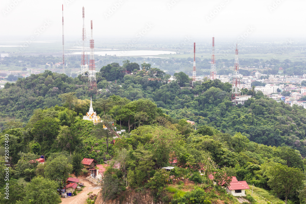 Obraz premium High telecommunications tower