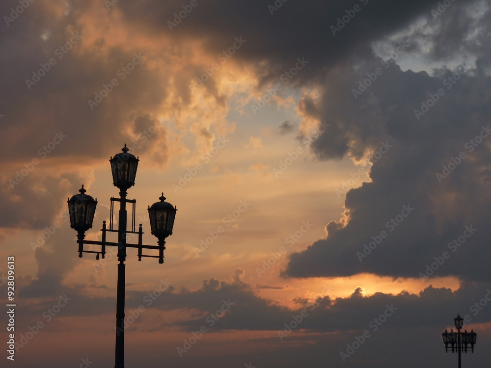 Obraz premium Streetlight against a decline
