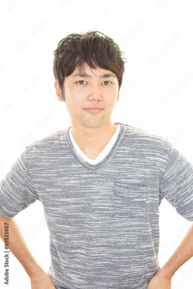 微笑む男性 微笑む男性