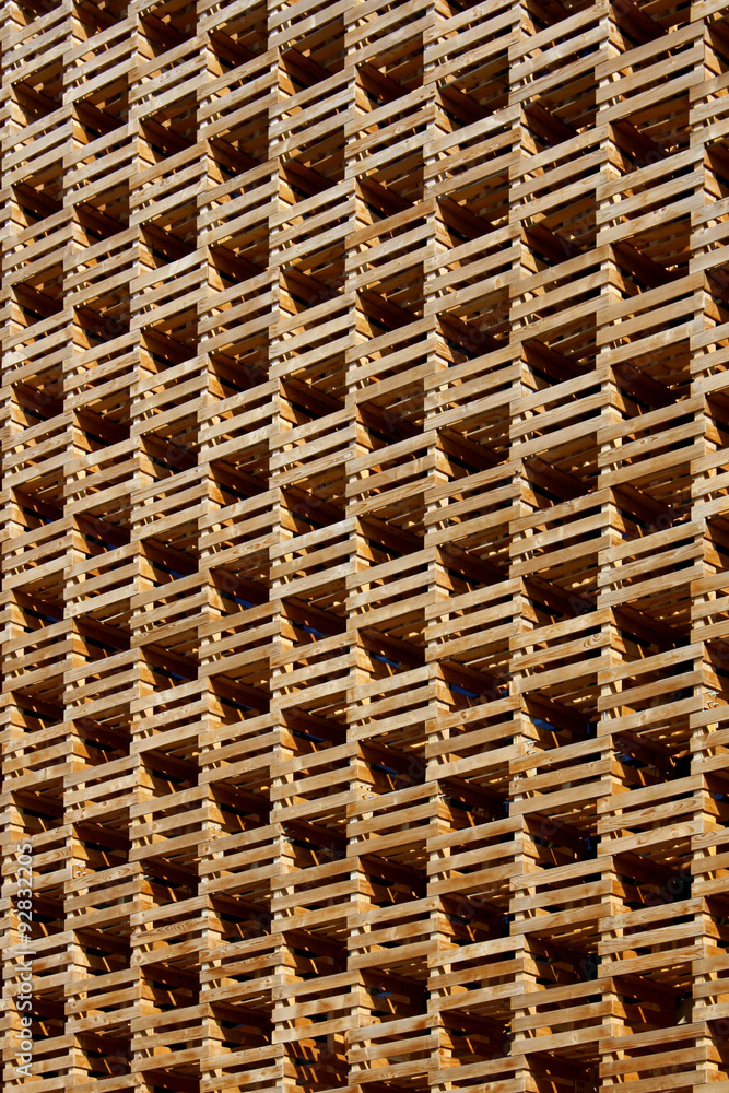 MURO DI CASSETTE DI LEGNO MURO DI CASSETTE DI LEGNO
