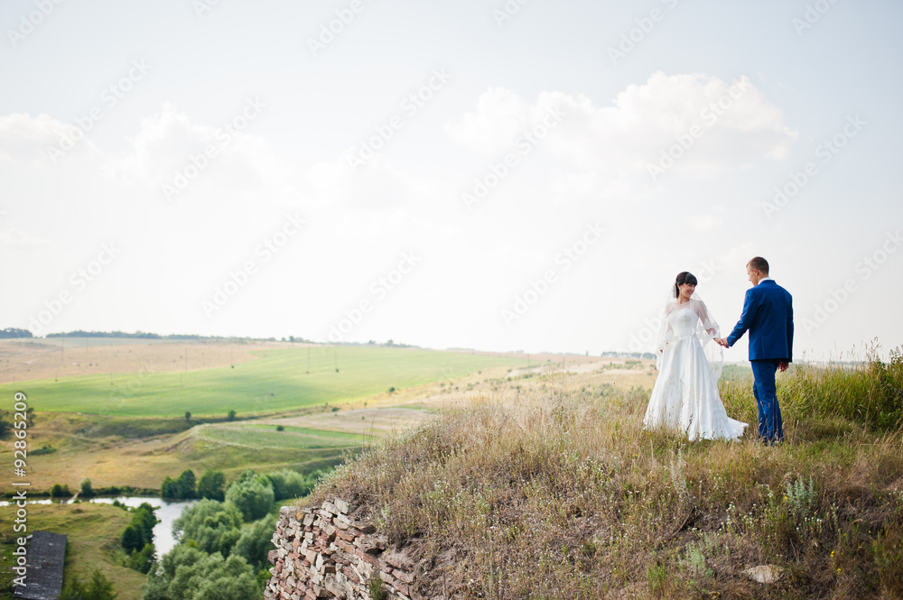 wedding couple near cliff wedding couple near cliff