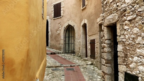 Ruelle pavée de pierres à Eze