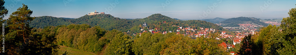 Die Wartburg über Eisenach im Thüringer Wald