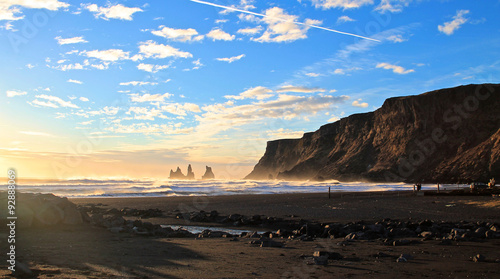 Tableau sur toile Reynisdranger in Vik, Iceland