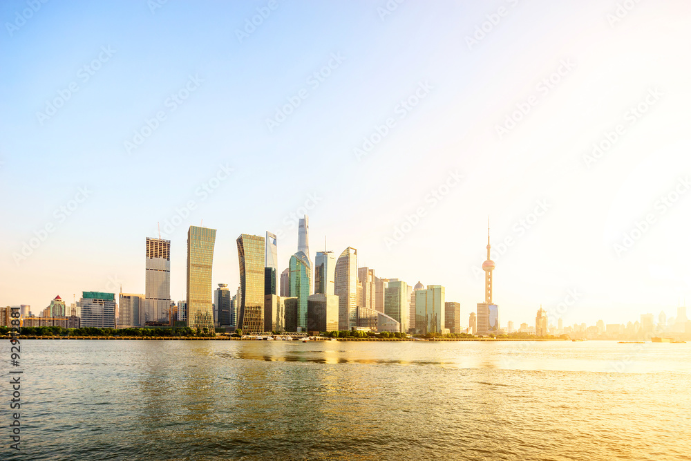 Obraz premium channel with skyscrapers aside