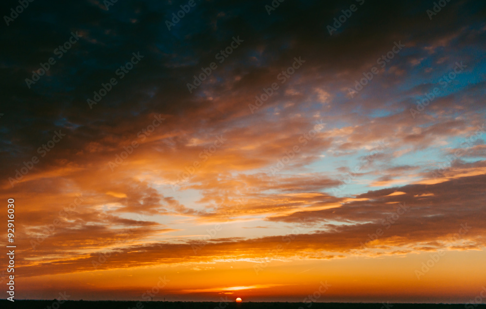 Fototapeta premium Beautiful sunset clouds