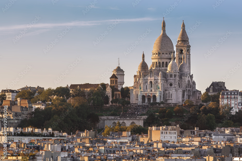 Obraz premium Bazylika Najświętszego Serca w Montmartre
