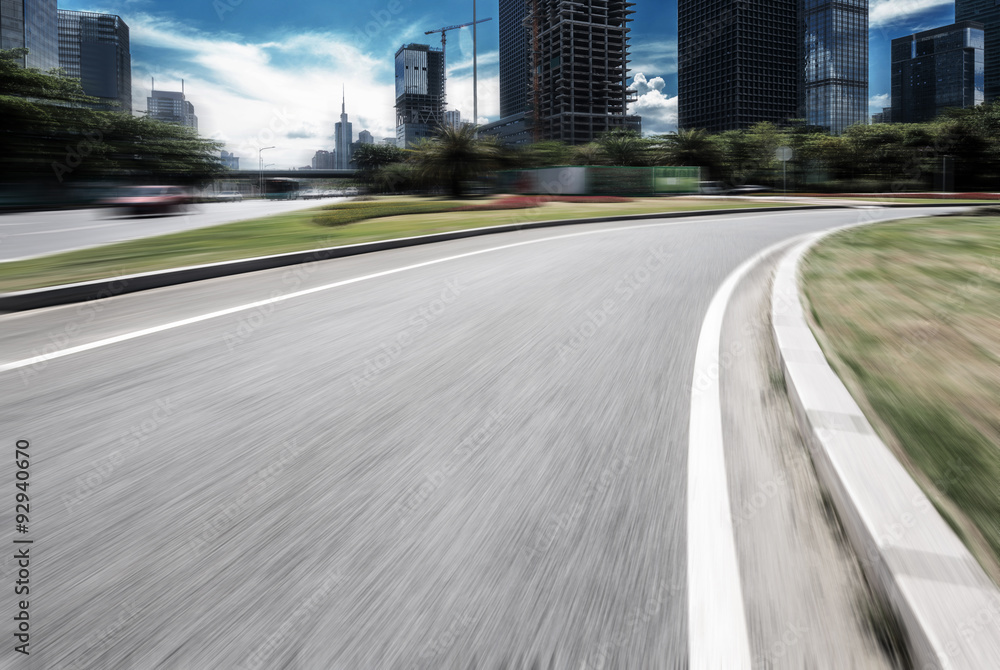 Obraz premium empty asphalt road in modern city