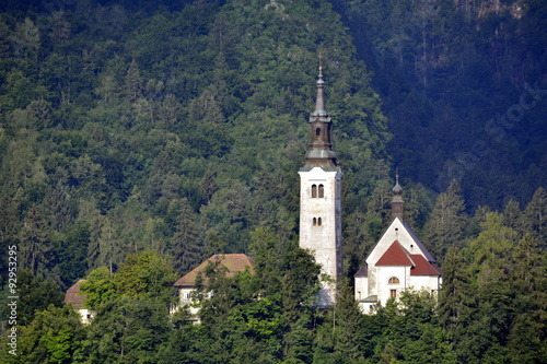 Iglesia de la Asunción María en la isla de Bled . Eslovenia 
