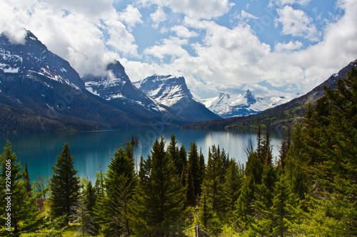 St Mary lake in Glacier National Park in USA © Premium Collection